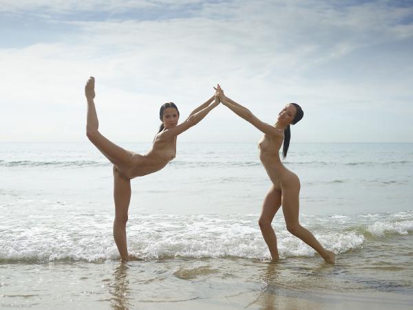Julietta y Magdalena flexi sexy #15