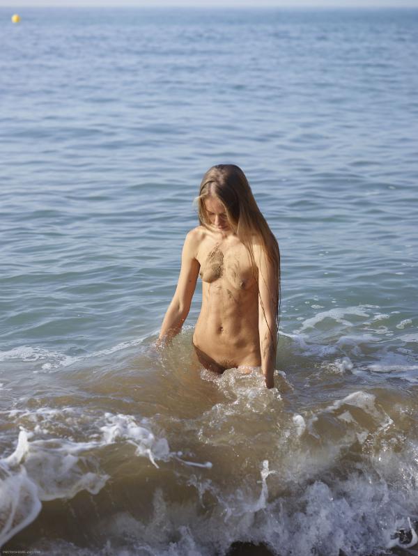 Milena dirty beach bum #80